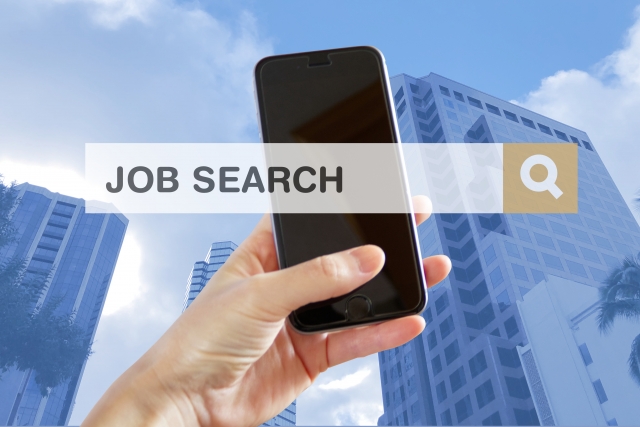 離職せずに転職活動をした方がよい理由とポイント